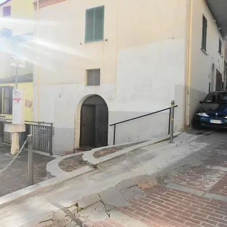 Monolocale Nel Centro Storico Di *